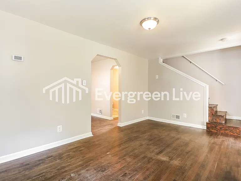 10024 Dolfield Rd — Photo 2