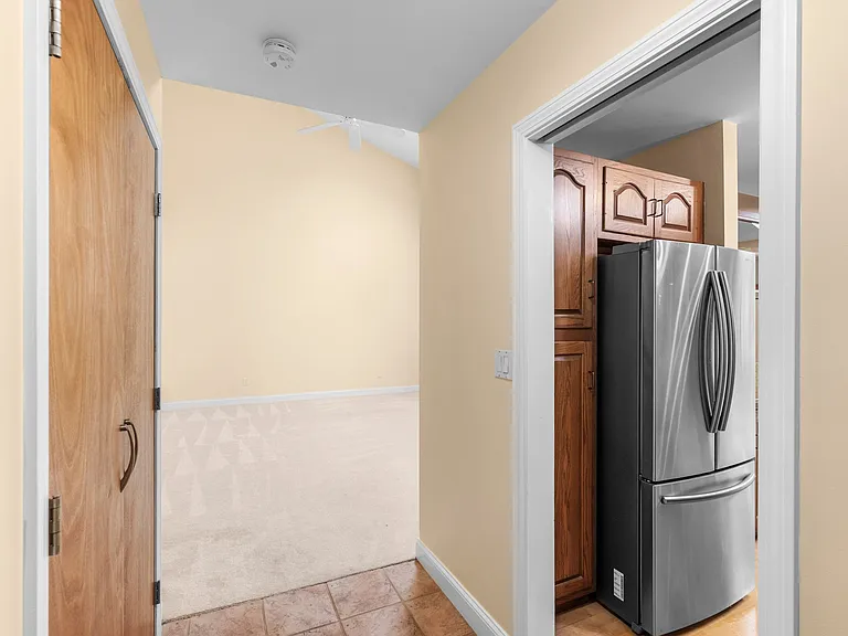 241-287 Perkins St #B502 — Photo 5