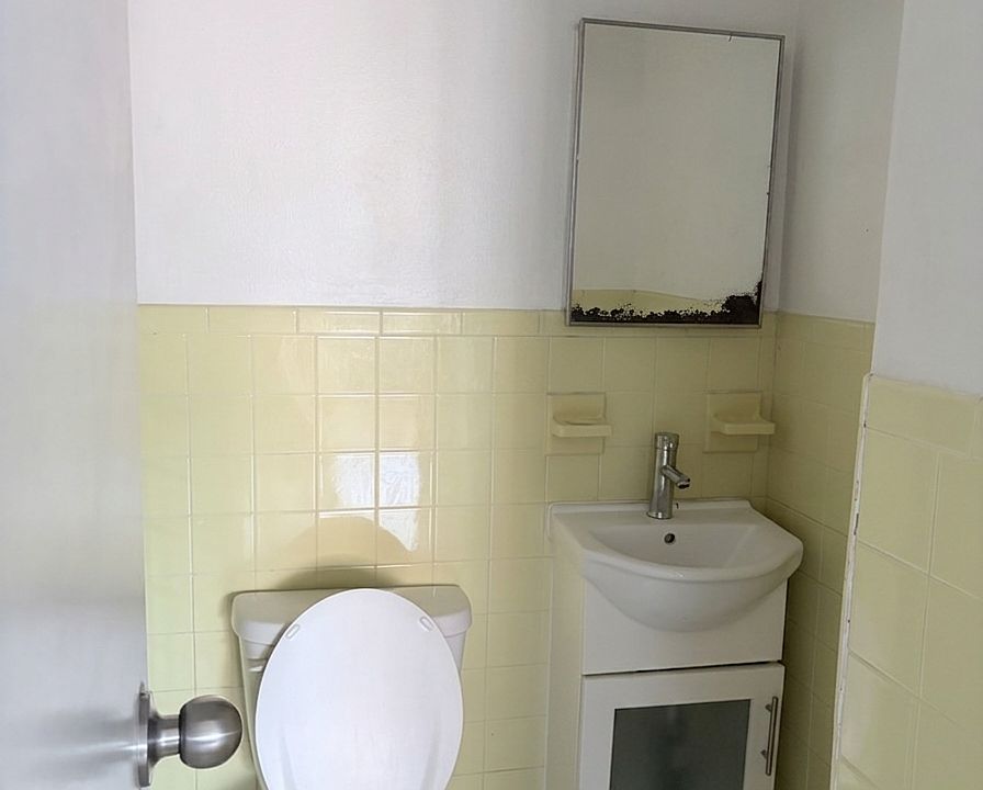 1st image of 5501 96th St #2F