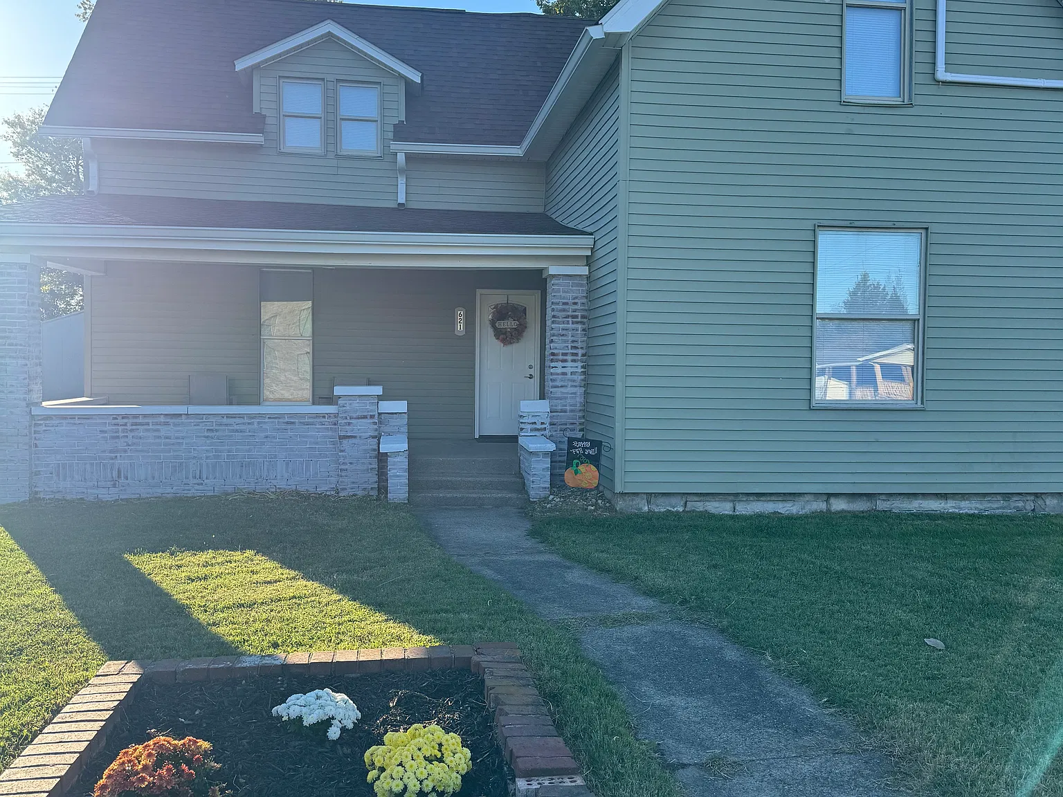2 bed, $1,275 — Photo 2