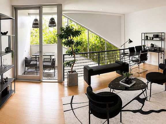 4th image of 803 Wilcox Ave #2