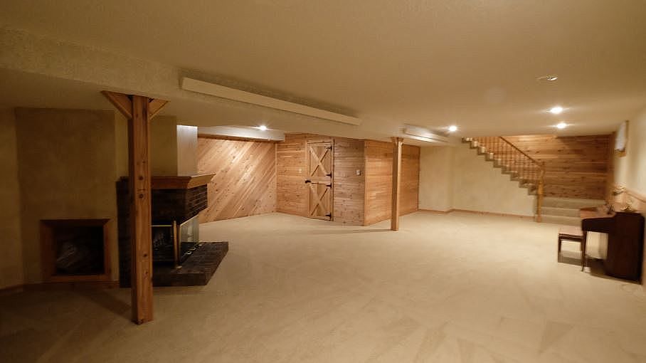 1st image of 1618 260th Ave