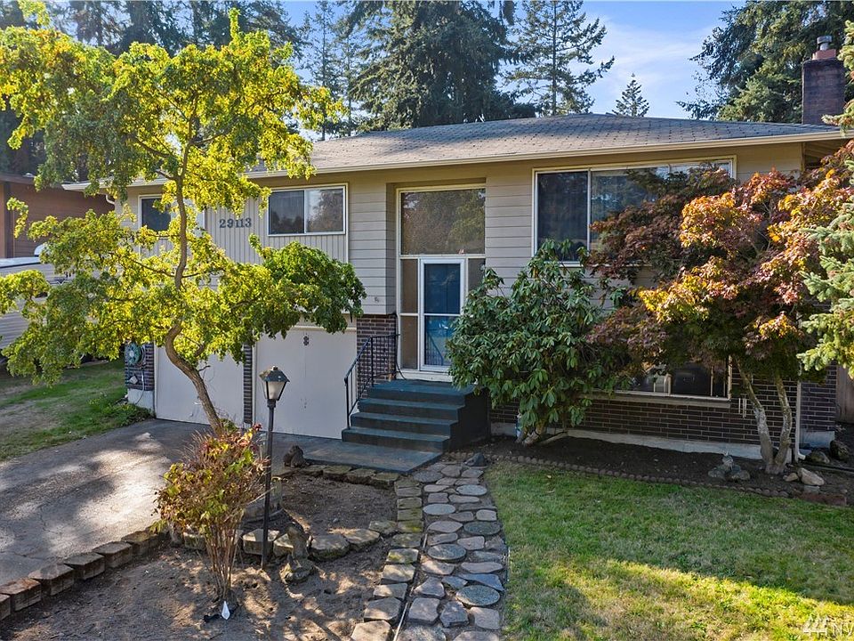 This Mid-Century Modern Home Is Waiting For Its New Owners!