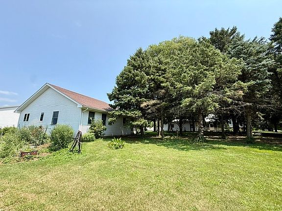 4th image of 15555 McGirr Rd