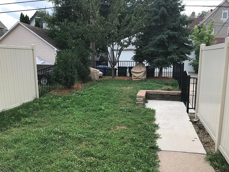 2728 Colfax Ave S — Photo 10