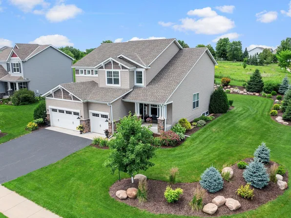 2580 Heron Ln, Victoria, MN 55386