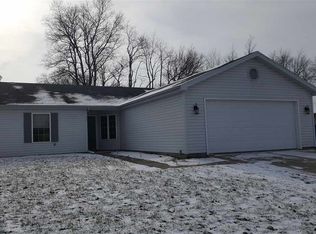 709 Cora Ln, Fremont, IN 46737