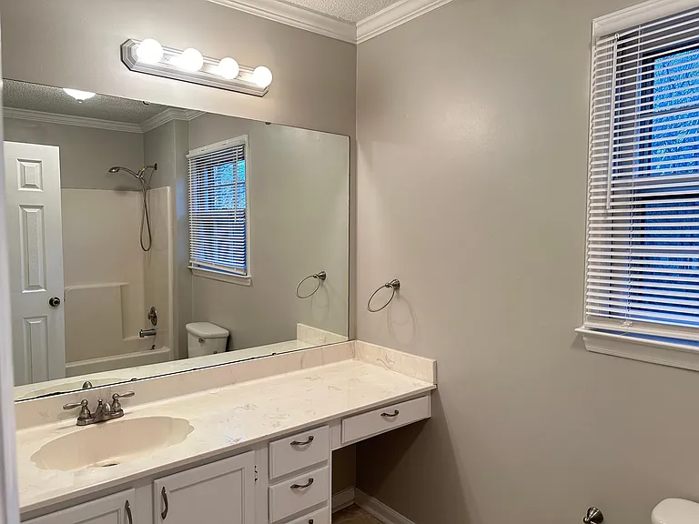 11724 Apleby Ln — Photo 19