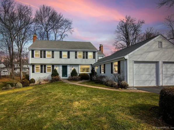 28 Claybar Drive, West Hartford, CT 06117