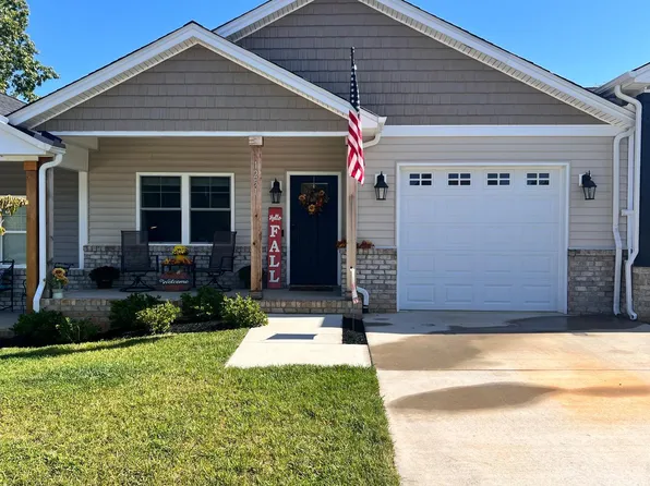 1251 Emerald Crest Dr, Bedford, VA 24523