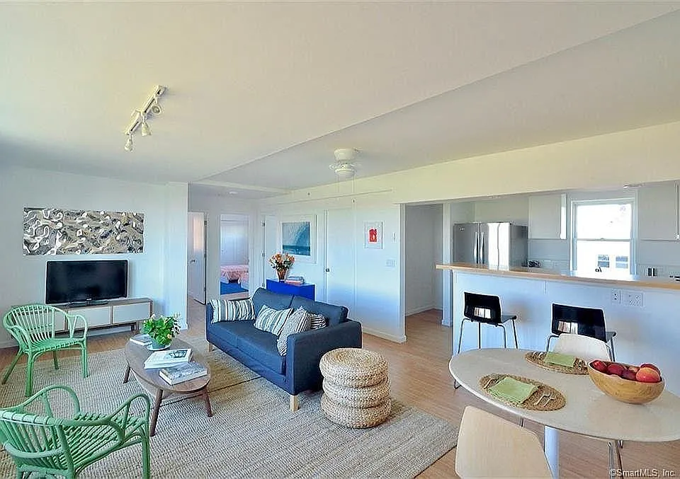 2 bed, 1179 sqft, $2,000 — Photo 4