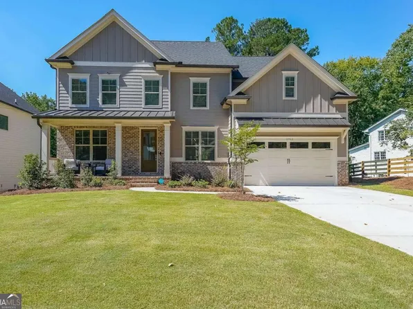2762 Indian Trail Dr, Tucker, GA 30084