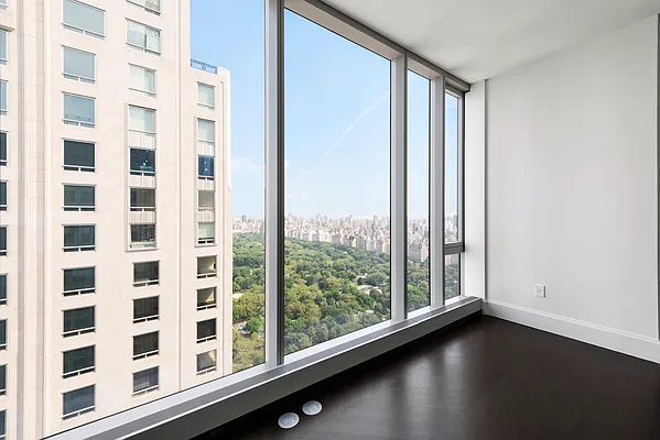 Rented by SERHANT. | media 15