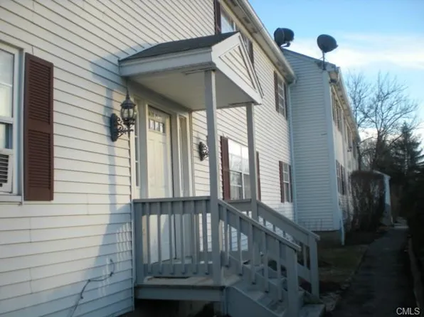 26 Canterbury Arms, New Milford, CT 06776