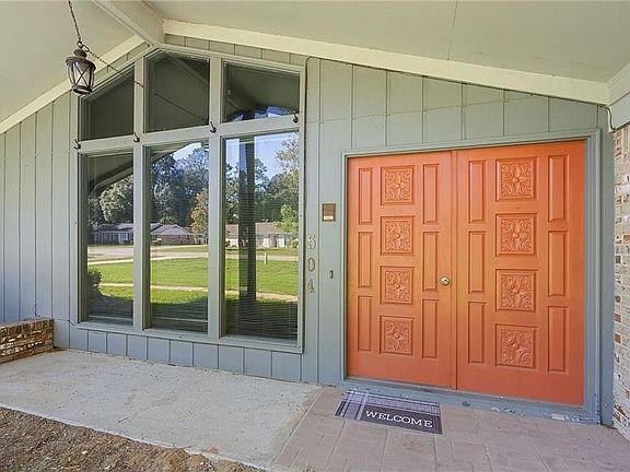 4th image of 504 Vaughn Dr N