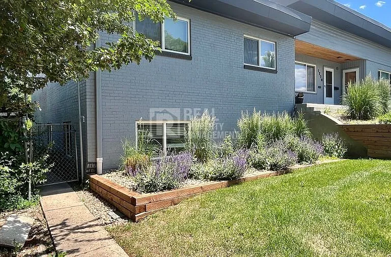 1720 S Cook St — Photo 1