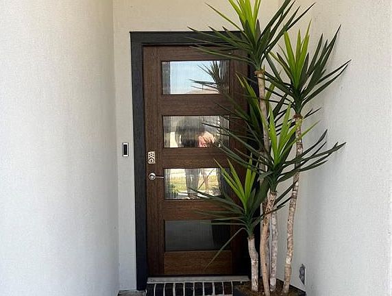 3rd image of 19023 Norbury Park Ln