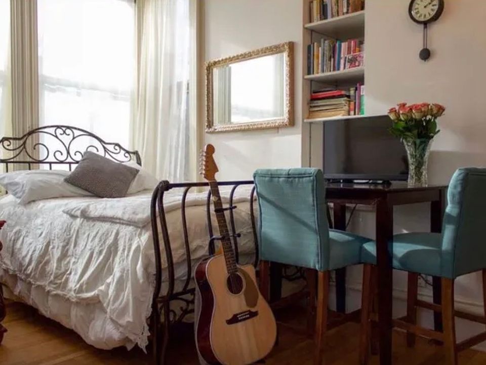 2nd image of 104 E Gilman St APT 1