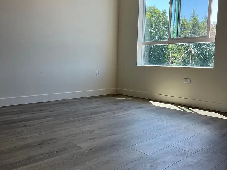 6120 Woodman Ave #102 — Photo 7