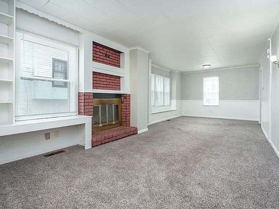 4th image of 1120 Lake St