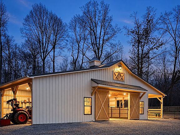 2nd image of 2404 Savage Creek Dr