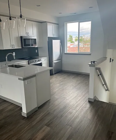 2650 S Federal Blvd #7 — Photo 8