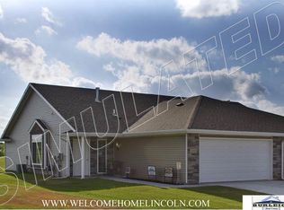 8711 Ridge Hollow Dr, Lincoln, NE 68526