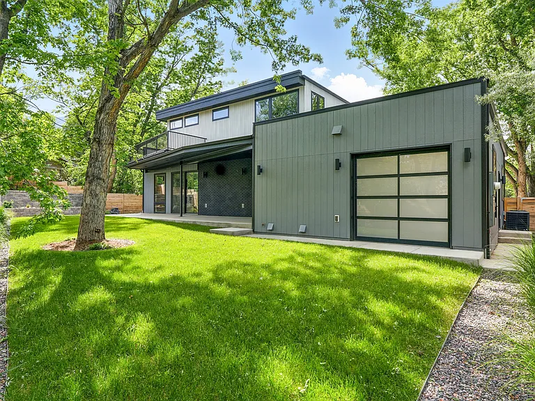 2860 Table Mesa Dr — Photo 46