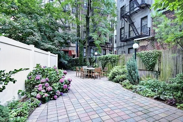 Rented by Corcoran | media 18