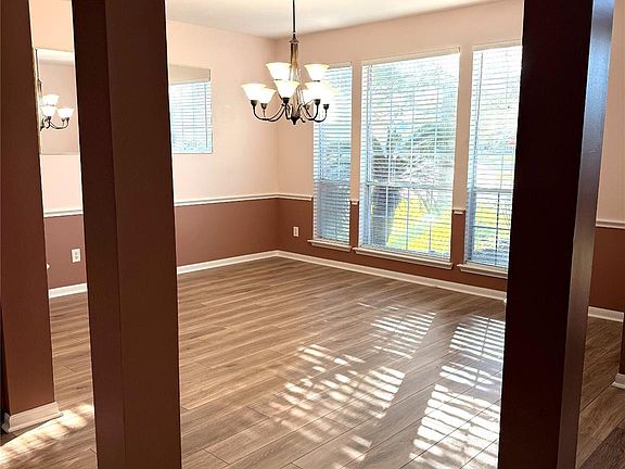 3rd image of 19310 Jeckell Isles Ct