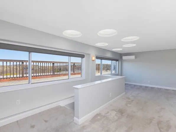 53 Melrose St #Penthouse, Melrose, MA 02176