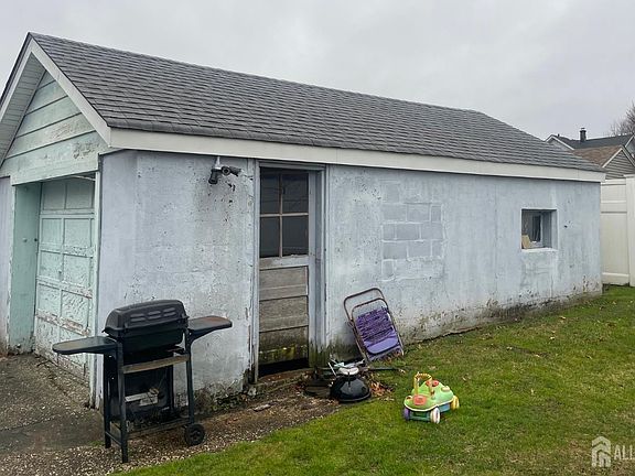2nd image of 234 Old Rd