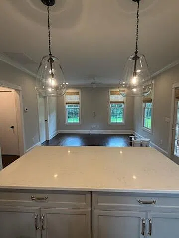 1 bed, 1.0 bath, 832 sqft, $1,800 — Photo 4