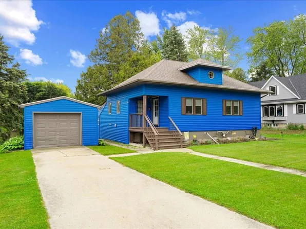 710 Center St, Kewaunee, WI 54216