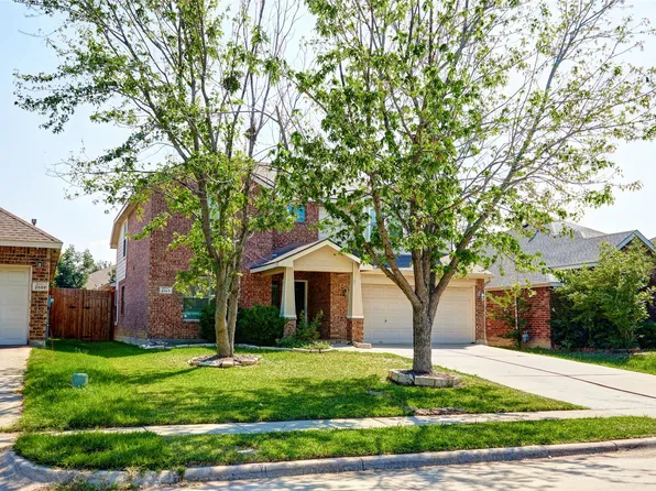 2863 Park Place Dr, Grand Prairie, TX 75052