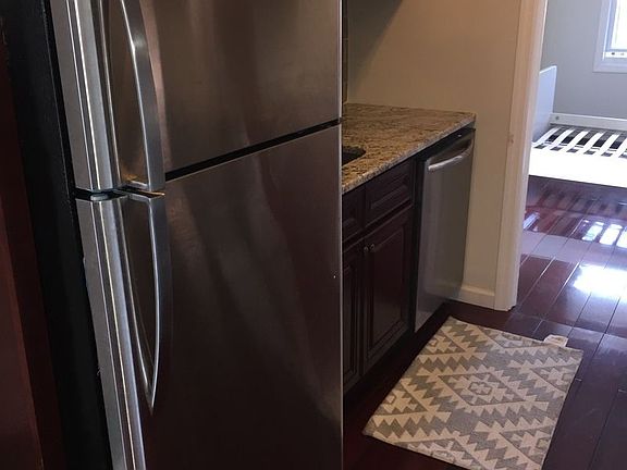 3rd image of 2917 Astoria Blvd #2