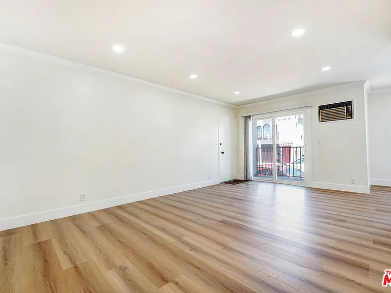 8208 Romaine St #1 — Photo 2
