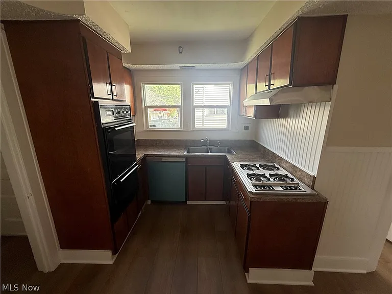 3012 Albion Rd — Photo 11