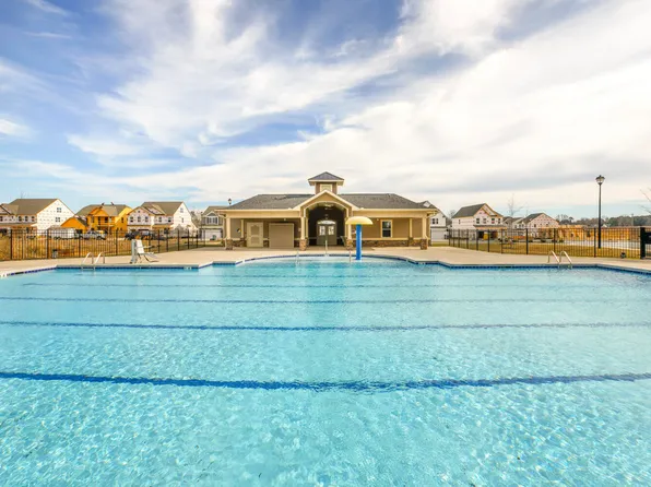 576 Highview Dr #40, Benson, NC 27504