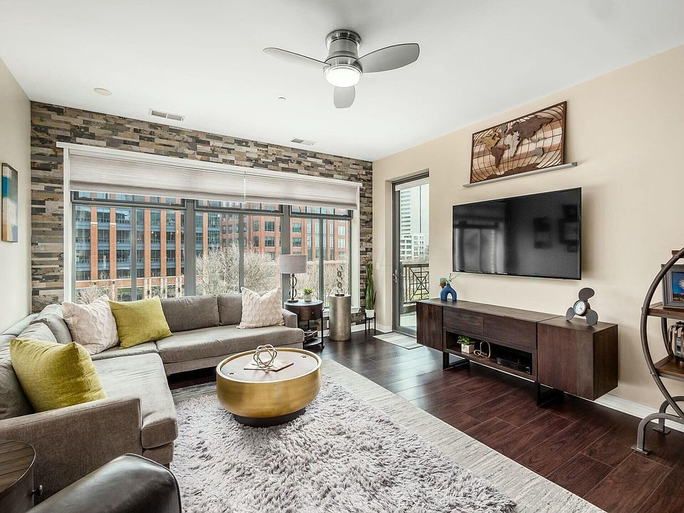 1st image of 250 Daniel Burnham Sq Unit 405