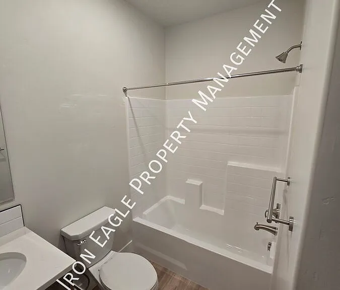 11 River Rock Dr #L — Photo 6