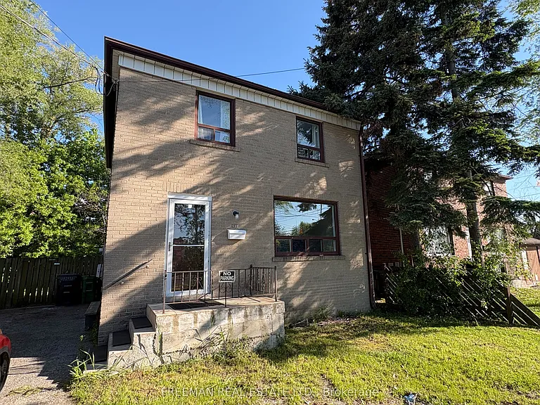 535 Lawrence Ave W — Photo 1