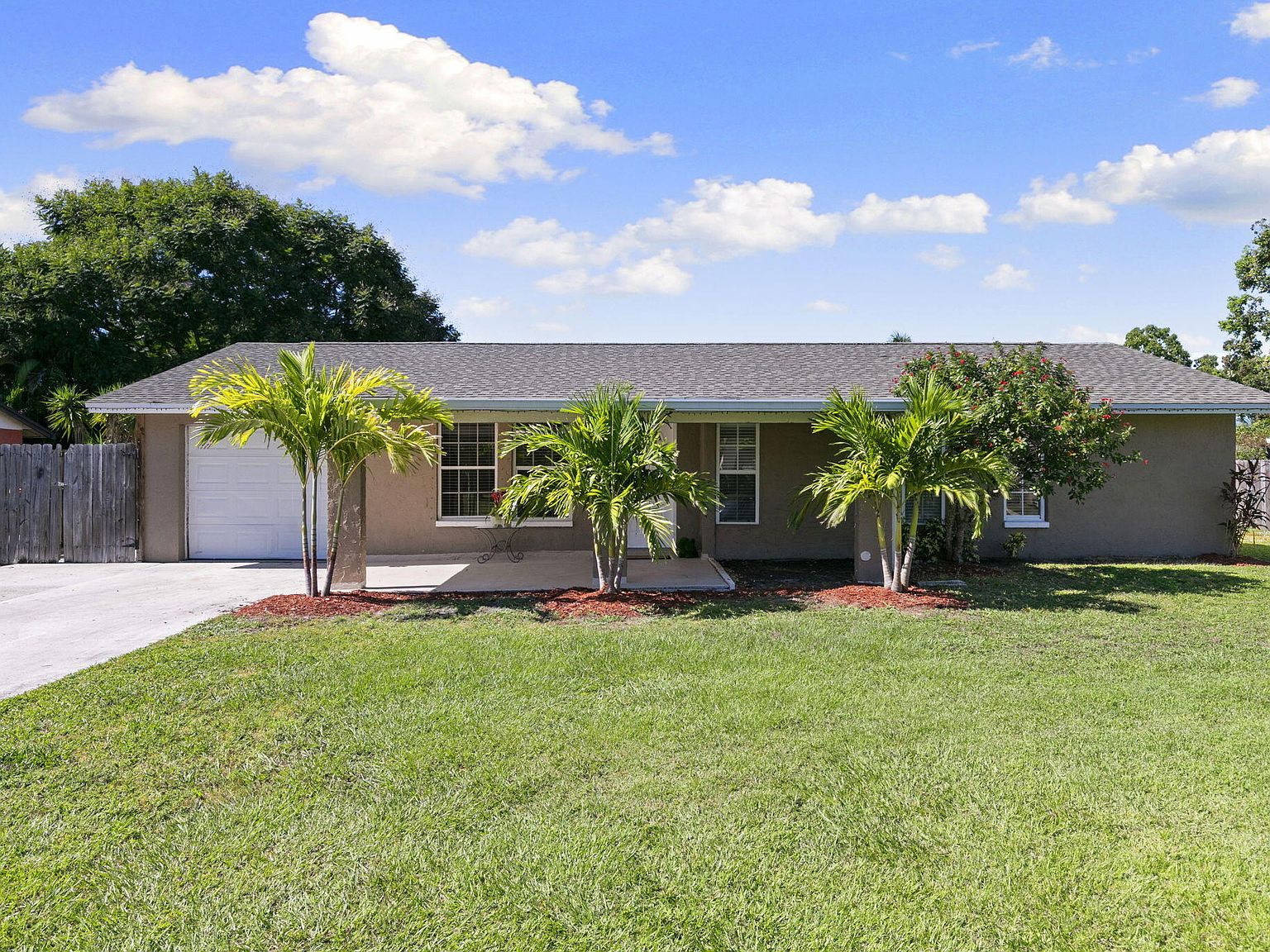 PEARLY GATES新品27.5c life＆health￥42,900 4220 Pearl Harbor Dr, Naples, FL 34112 | MLS #2252199 | Zillow