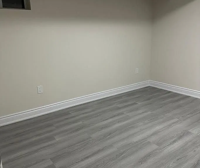 27 Brookdale Cres W #BASEMENT — Photo 5