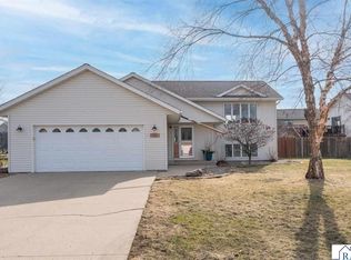 220 Cole Ct, Mankato, MN 56001