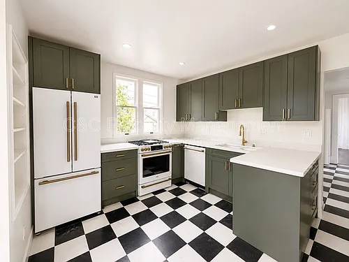 489 Laurel Ave #A Photo 1
