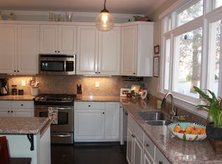 401 Parkside Cir, Chapel Hill, NC 27516