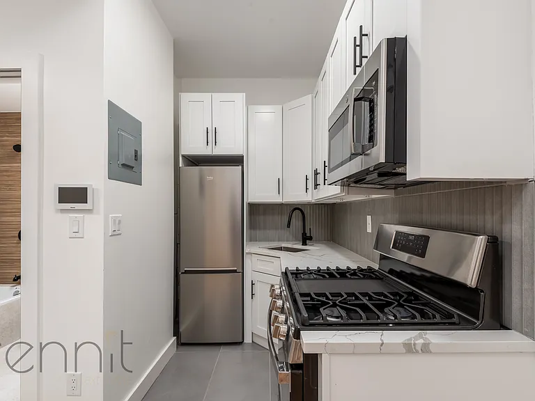 123 8th Ave #1F — Photo 8