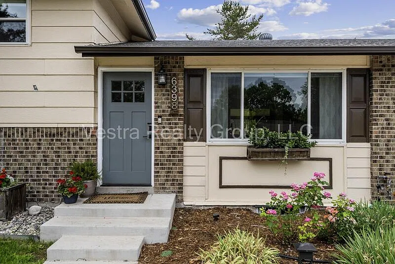 4 bed, 2.0 bath, 1497 sqft, $2,995 — Photo 3