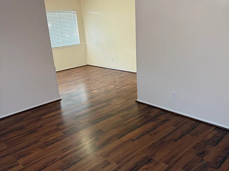 1312 Terry St — Photo 2